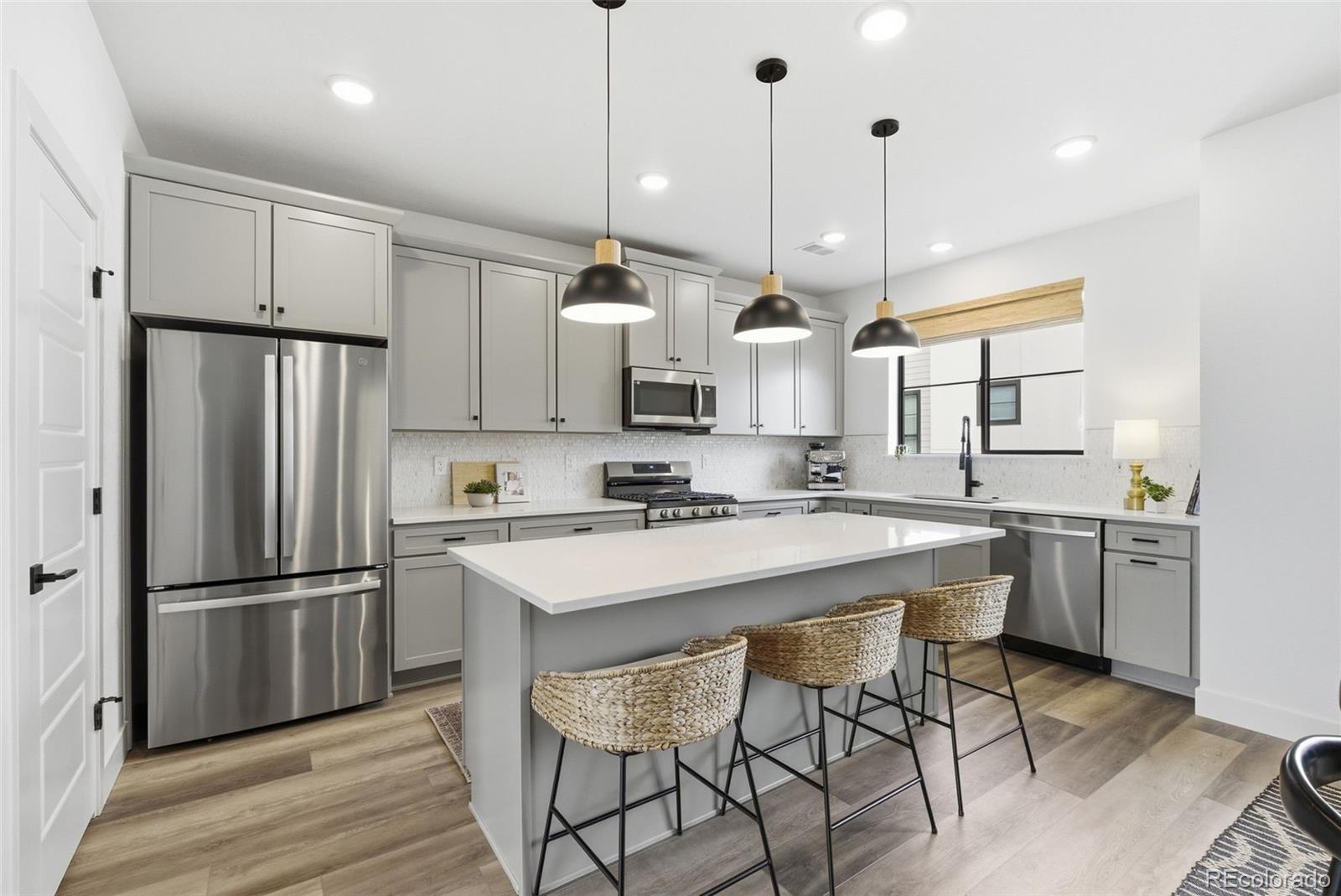 2048 S Holly Street Unit: 5