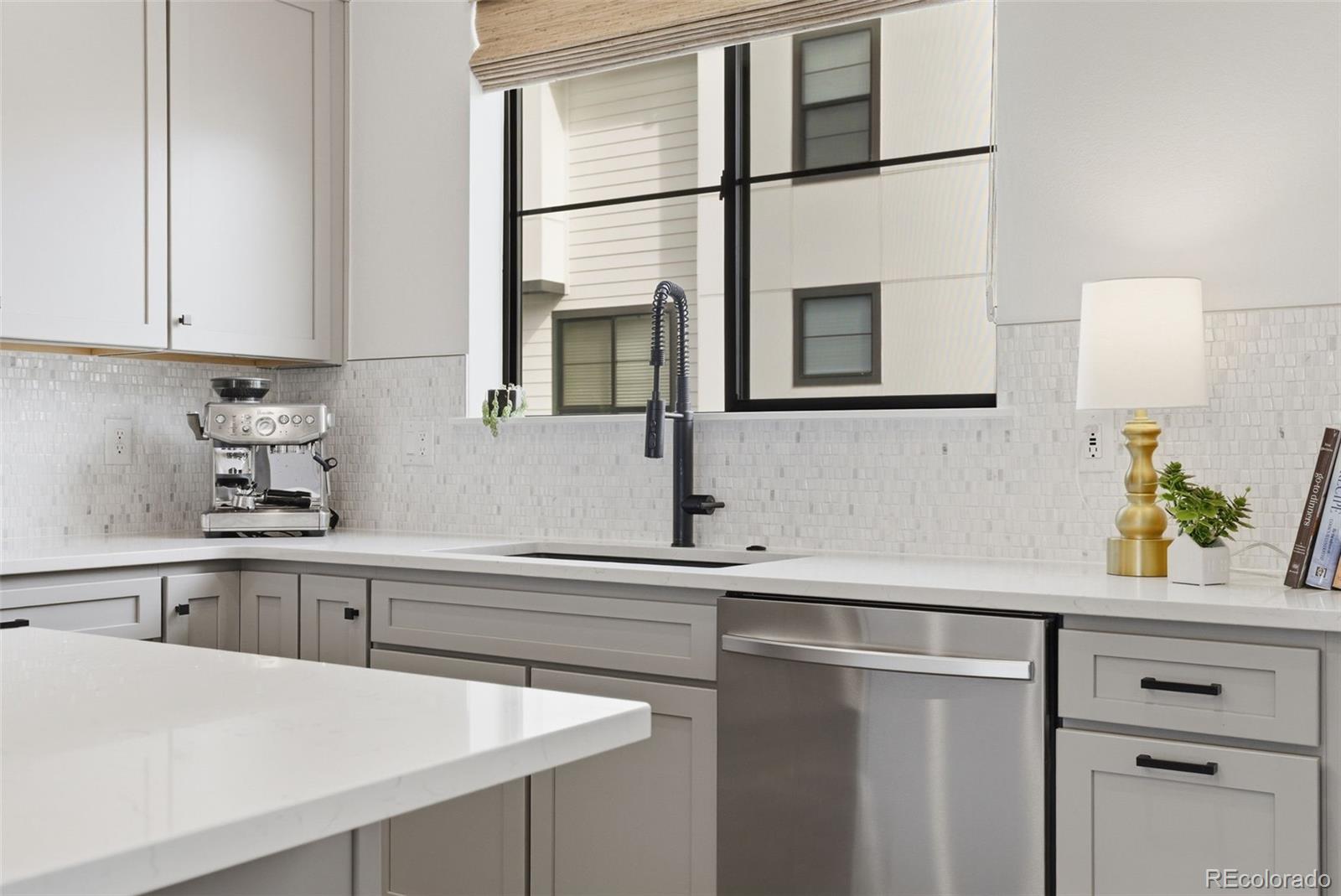 2048 S Holly Street Unit: 5