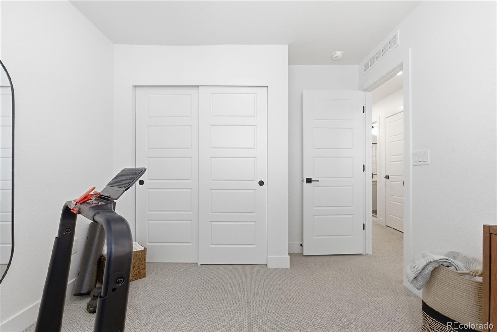 2048 S Holly Street Unit: 5