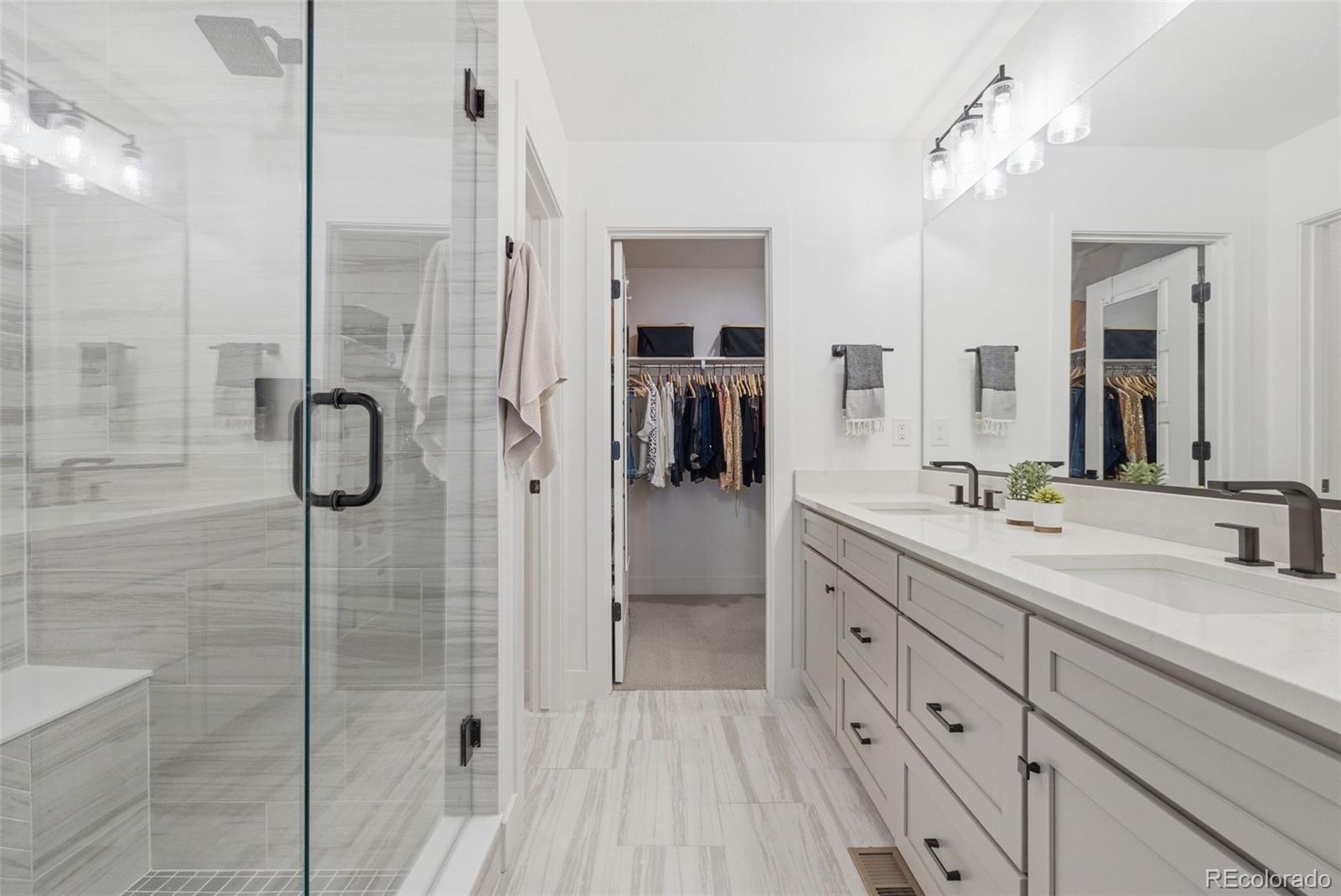 2048 S Holly Street Unit: 5