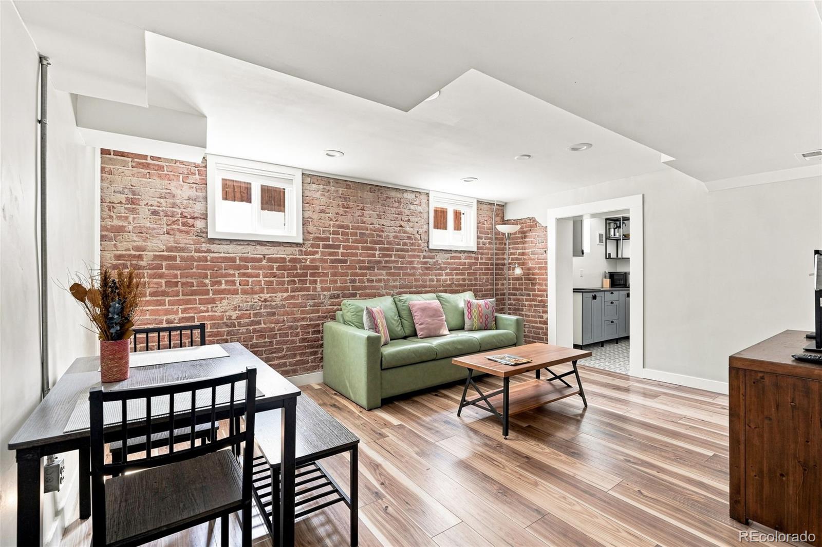 605 N Race Street