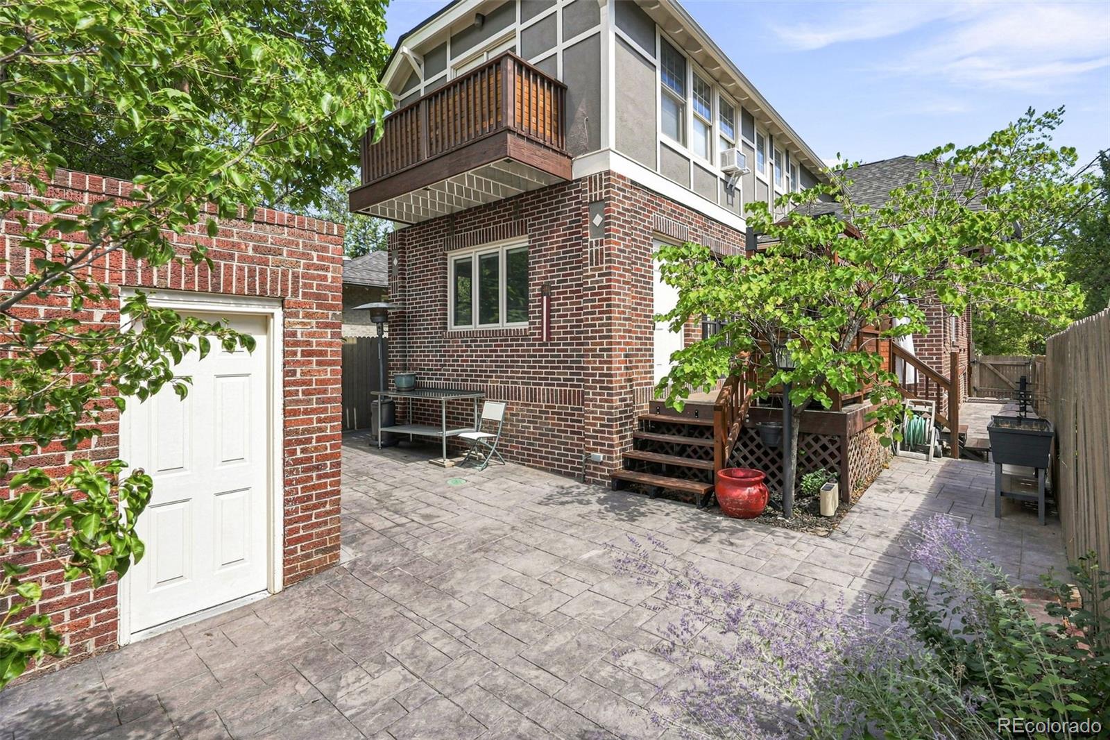 605 N Race Street