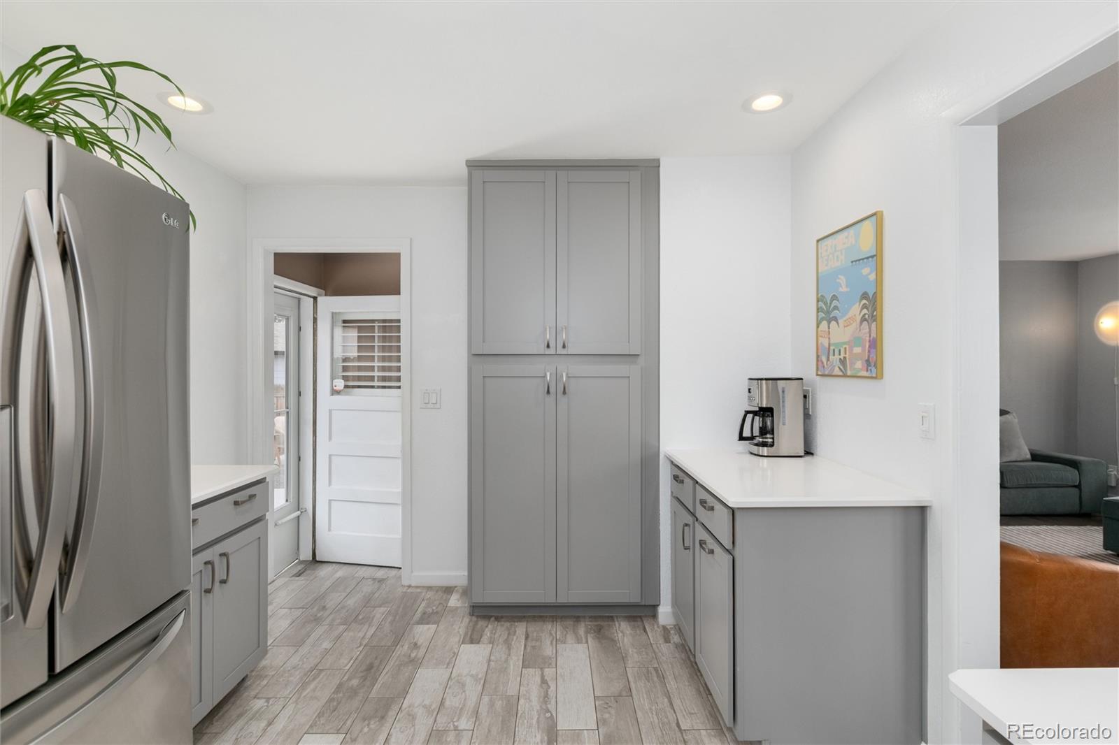 7289 S Lincoln Way