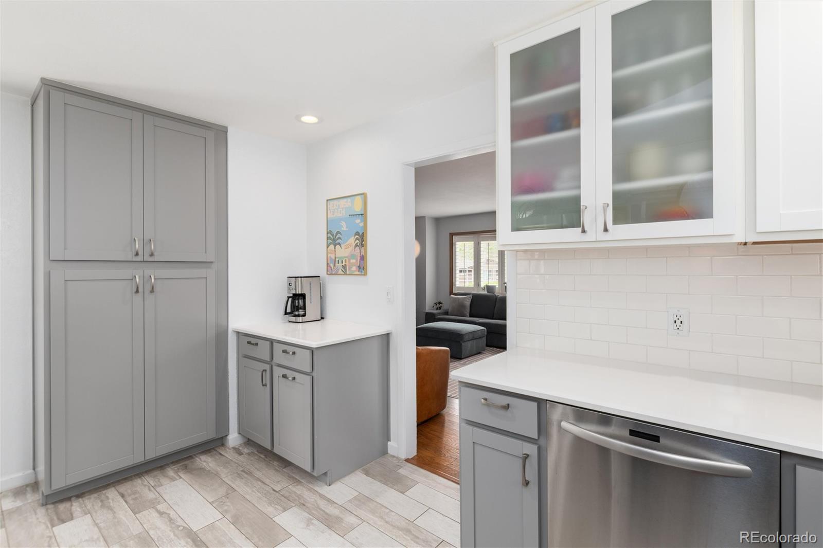7289 S Lincoln Way