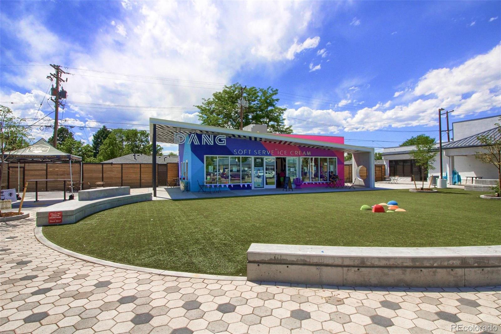 2323 N Niagara Street