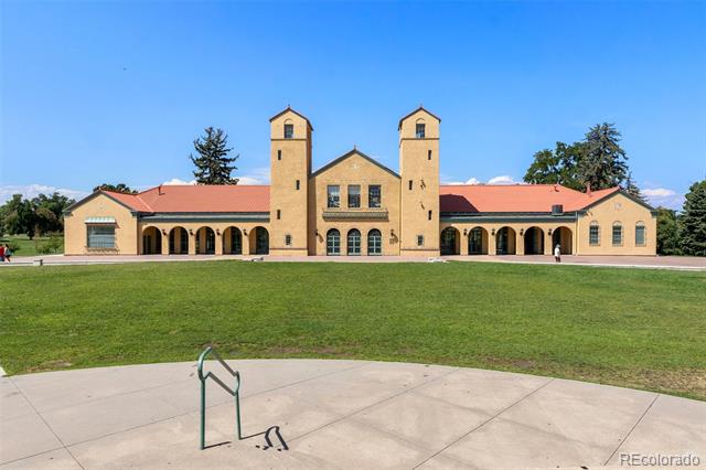 2263 Grape Street