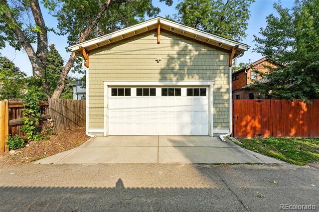 2263 Grape Street