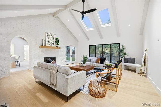 11 Mockingbird Lane