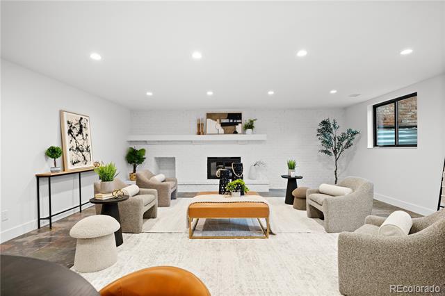 11 Mockingbird Lane