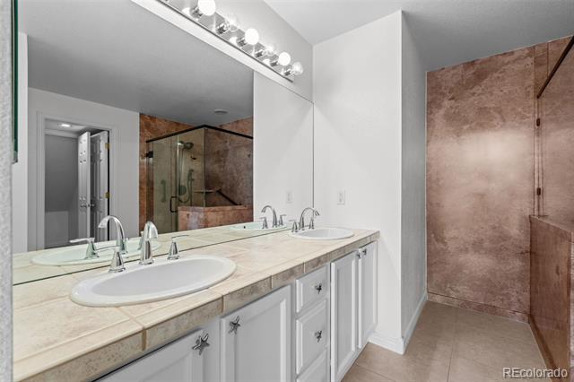 8300 Fairmount Drive Unit: RR101