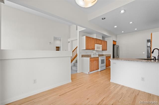 8300 Fairmount Drive Unit: RR101