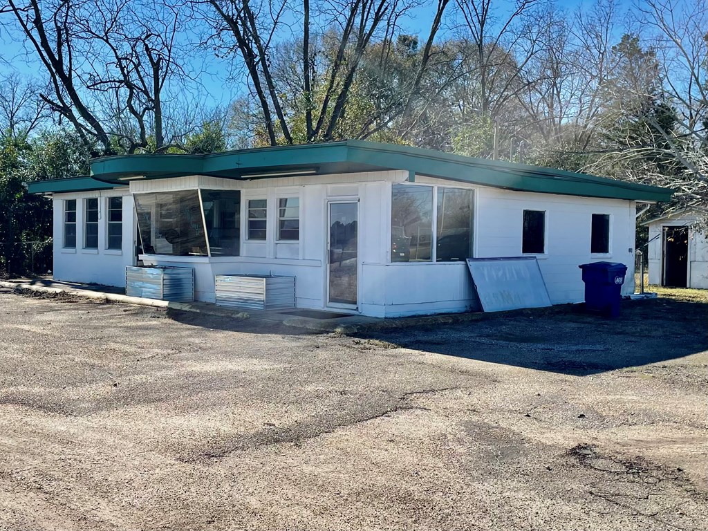 606 S Main Street, Brundidge