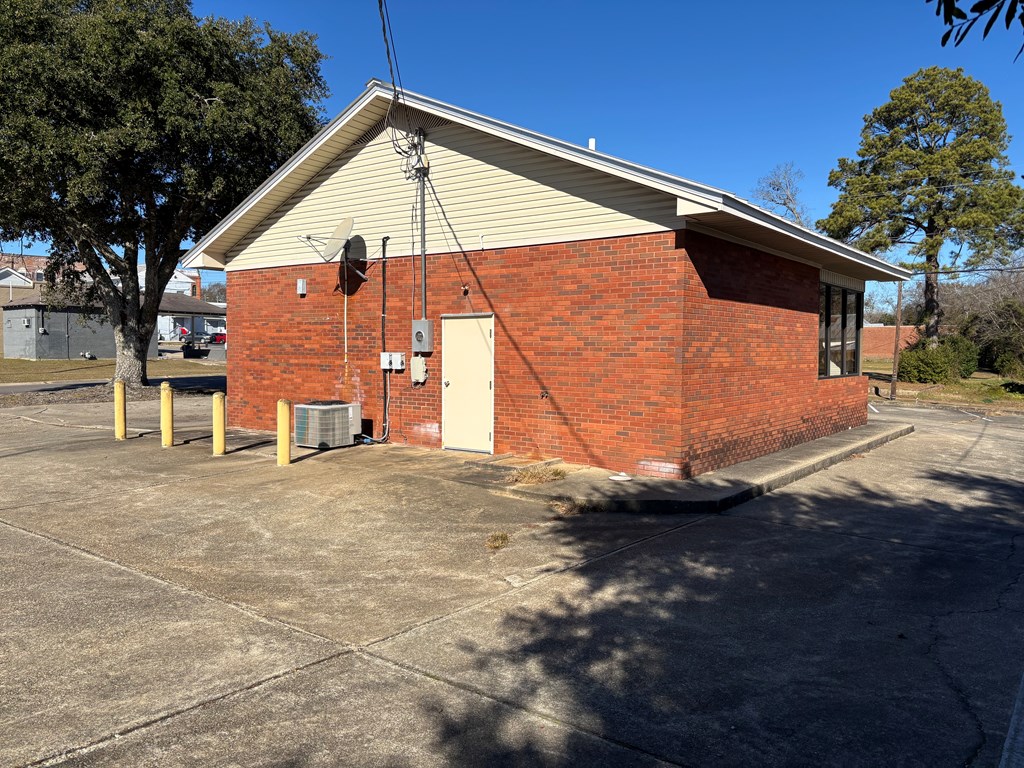 112 Conecuh Avenue