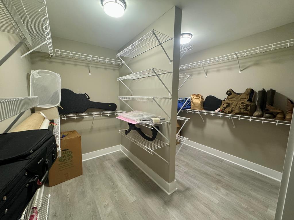 368 River Rd
