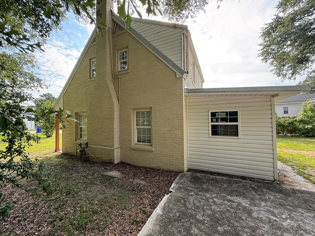115 Highland Ave