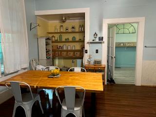 186 Oak Street