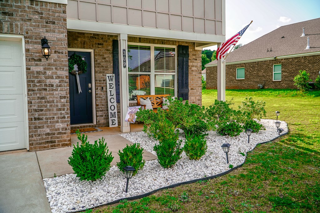 309 Overcup Drive, Troy