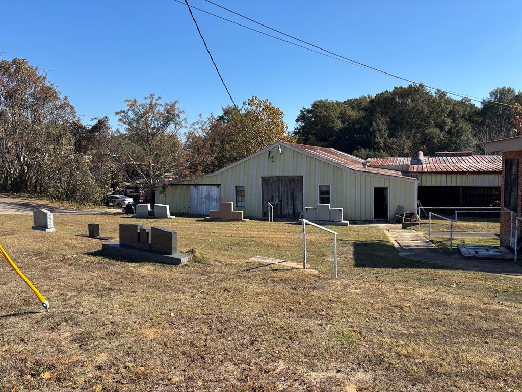 902 South Brundidge Street