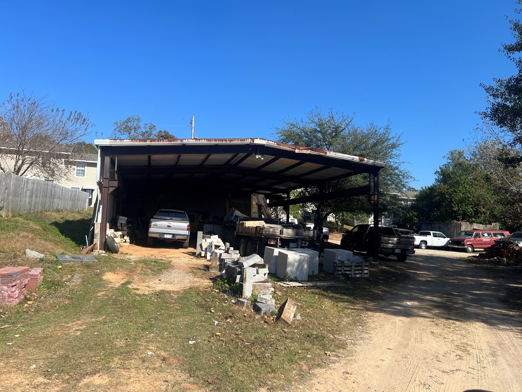 902 South Brundidge Street