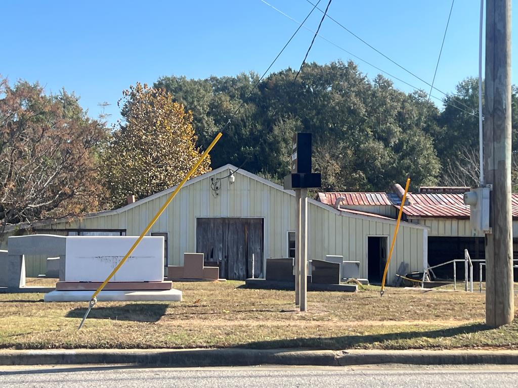 902 South Brundidge Street