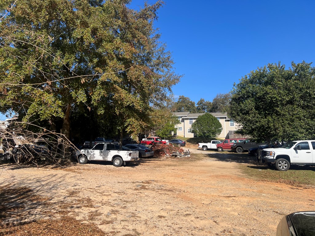 902 South Brundidge Street