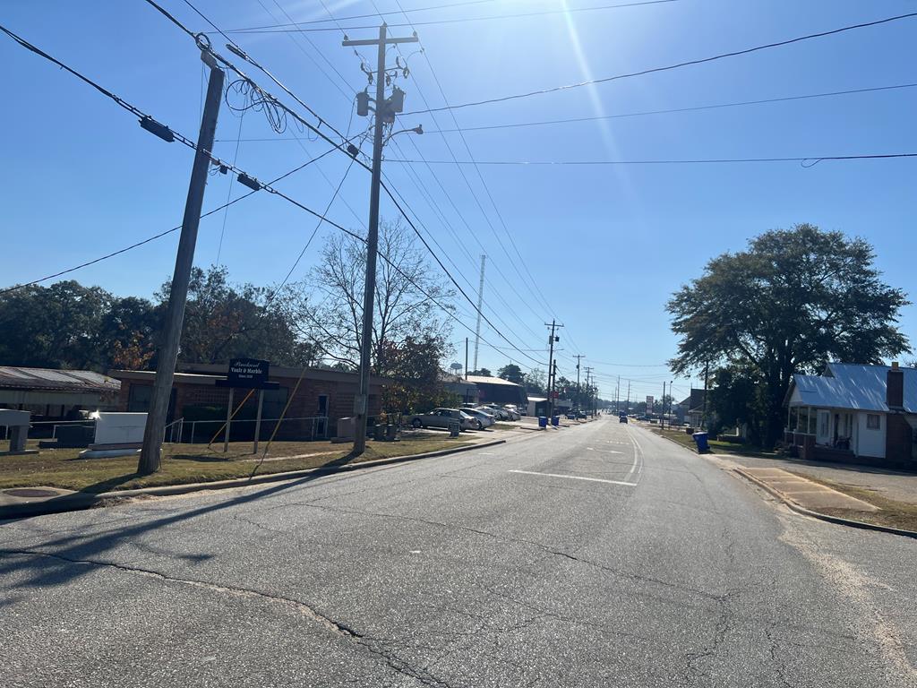 902 South Brundidge Street