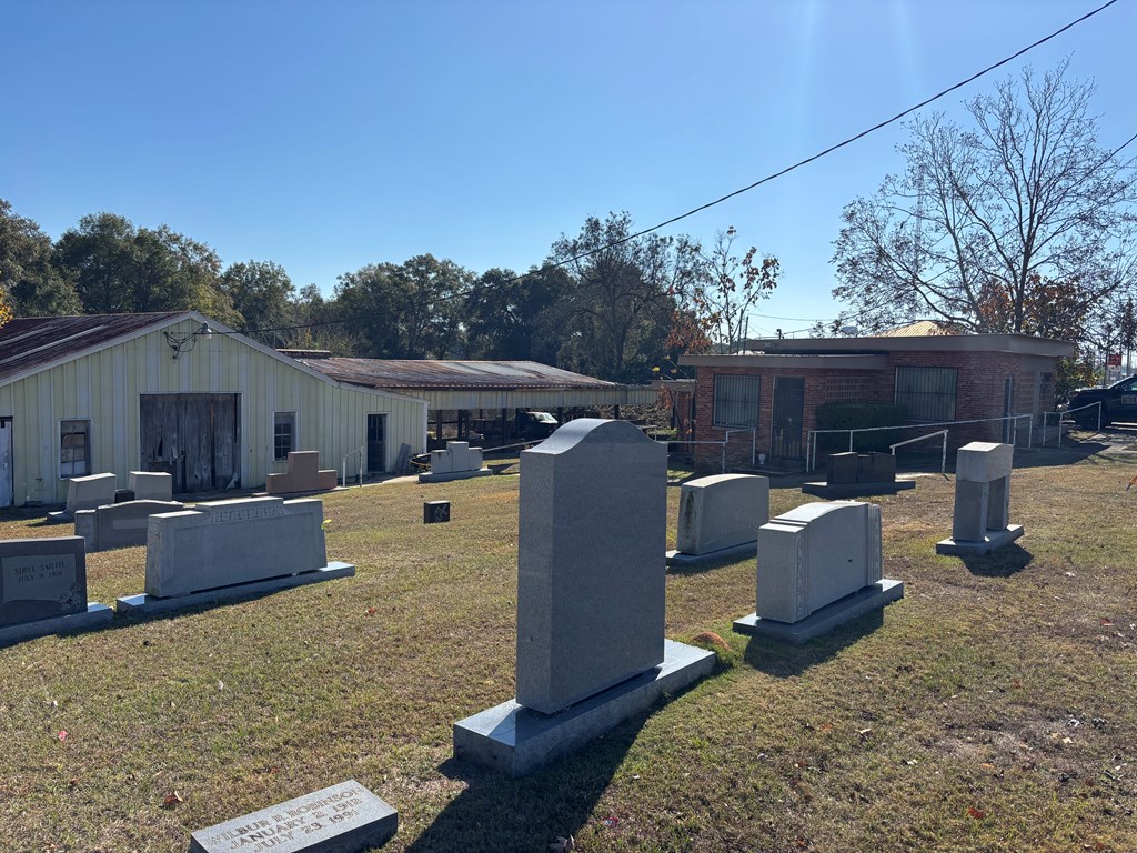 902 South Brundidge Street