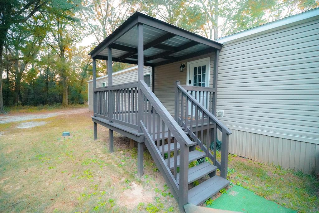 1976 County Road 109