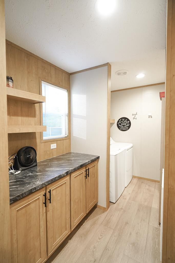 1976 County Road 109