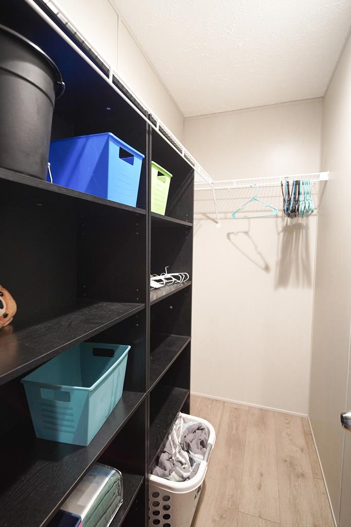 1976 County Road 109