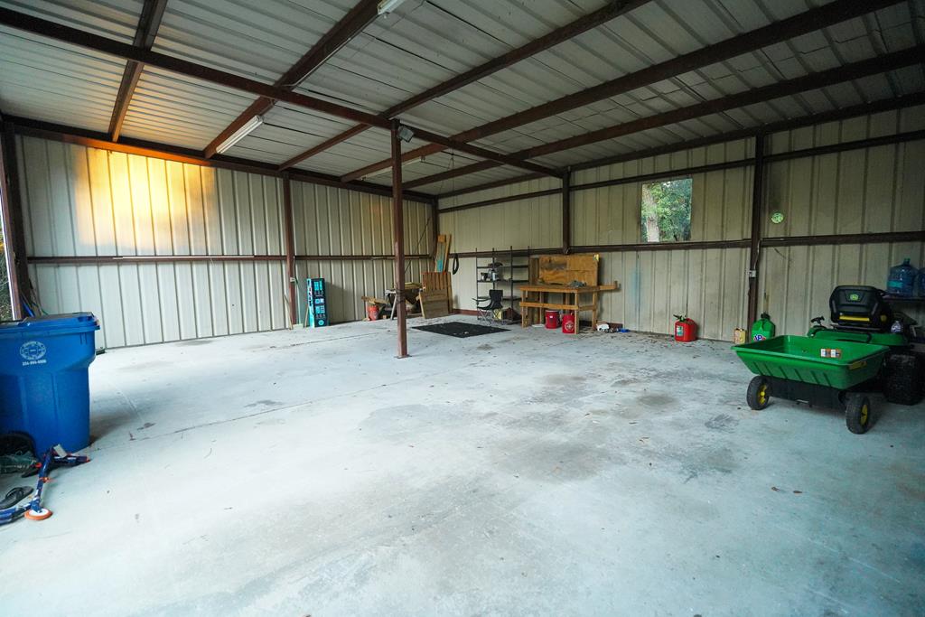 1976 County Road 109