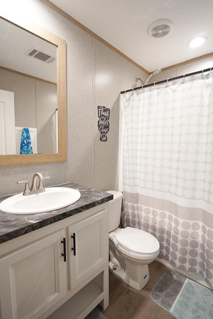 1976 County Road 109