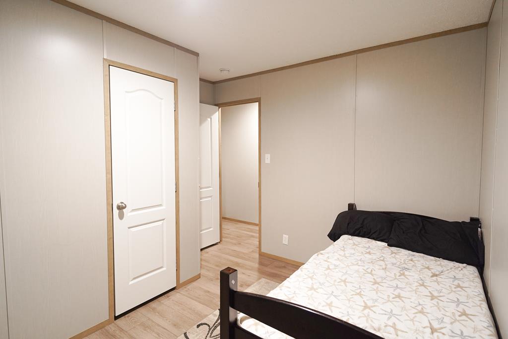 1976 County Road 109