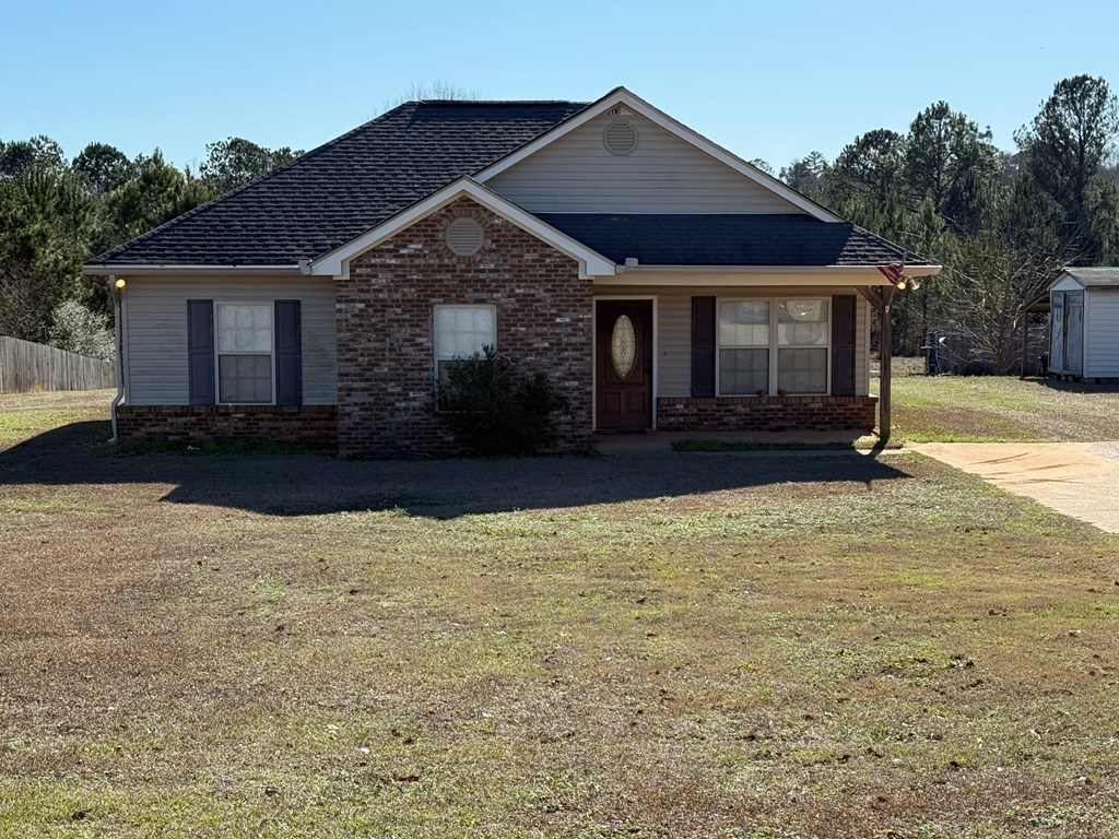 1738 Henderson Highway