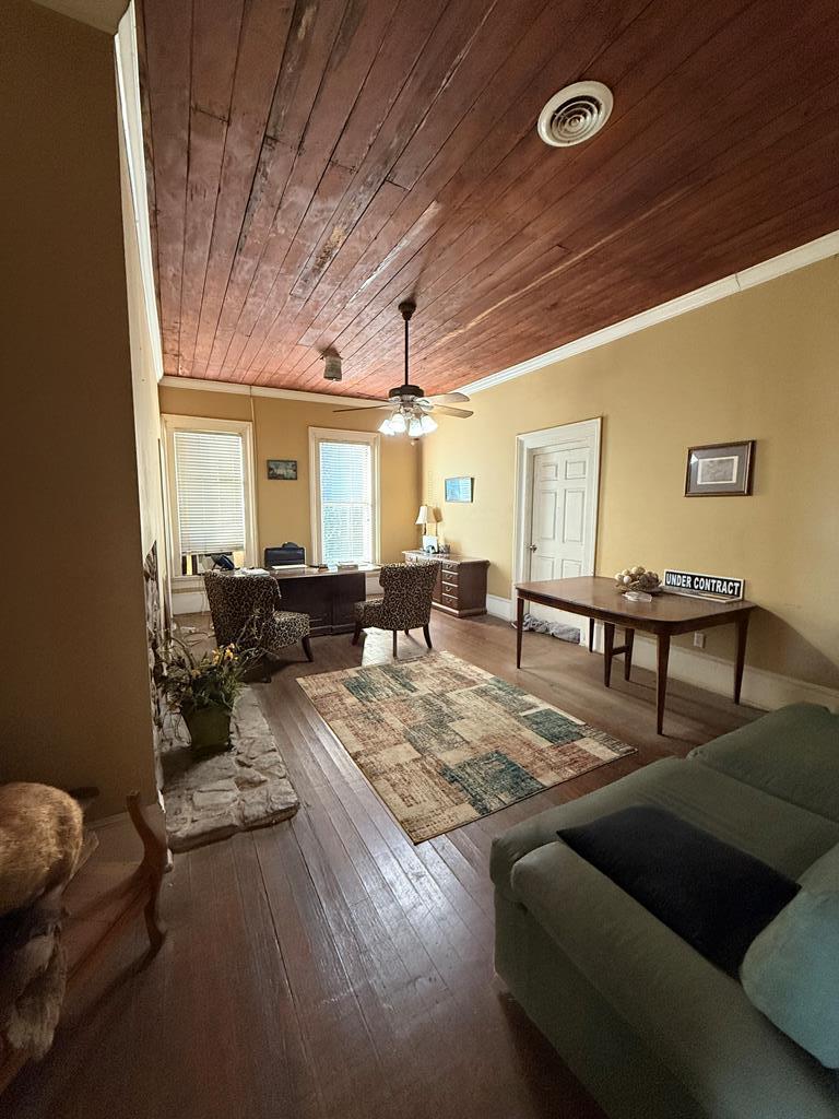 321&317 S 3 Notch Street