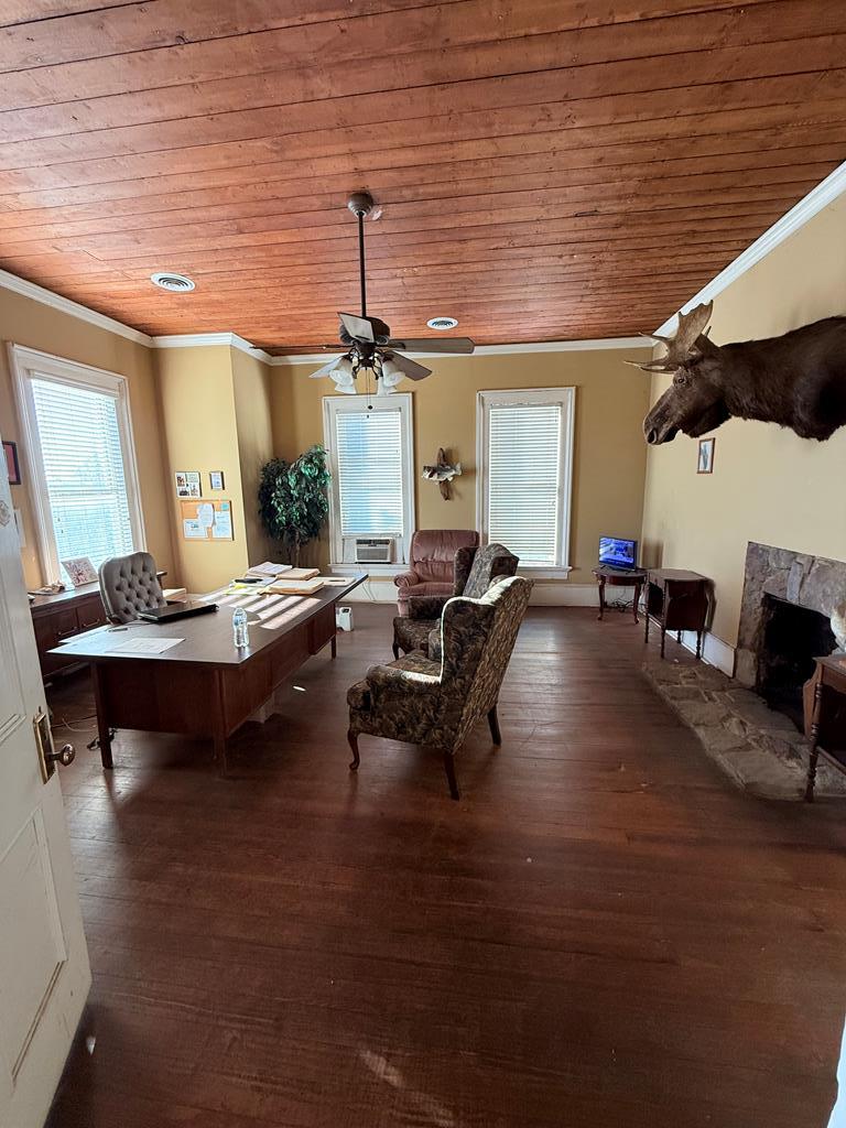 321&317 S 3 Notch Street