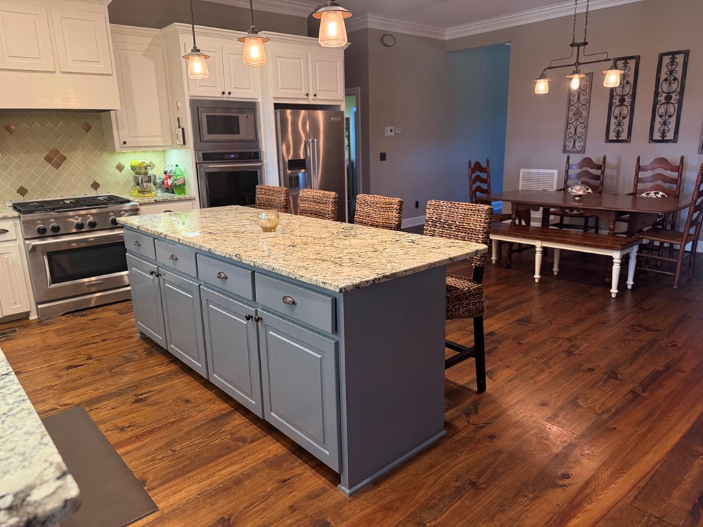 1545 County Road 2203