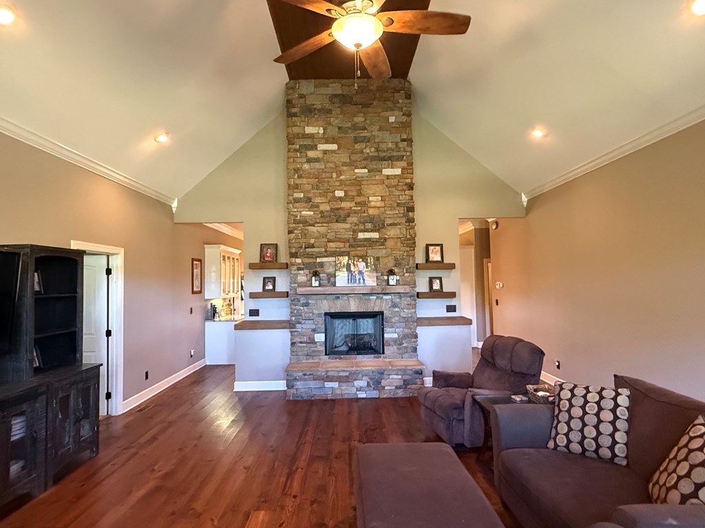 1545 County Road 2203