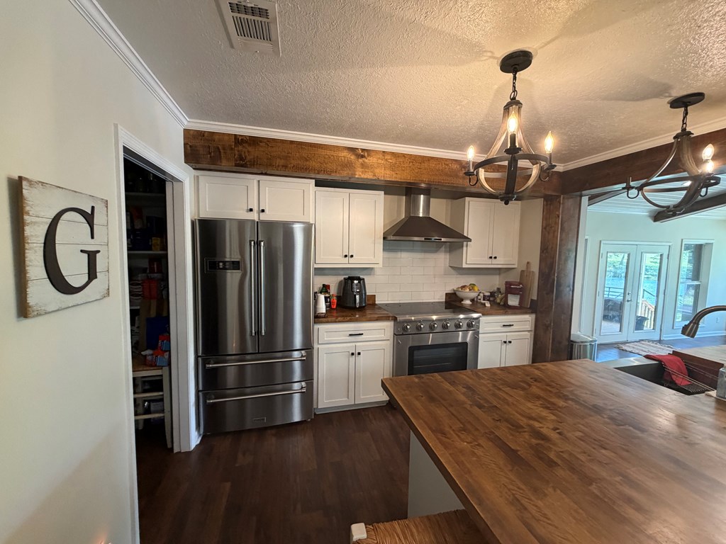 691 County Road 3310