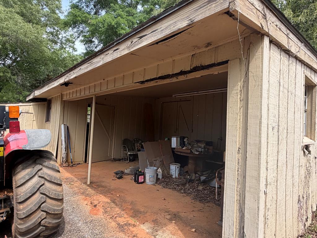 691 County Road 3310