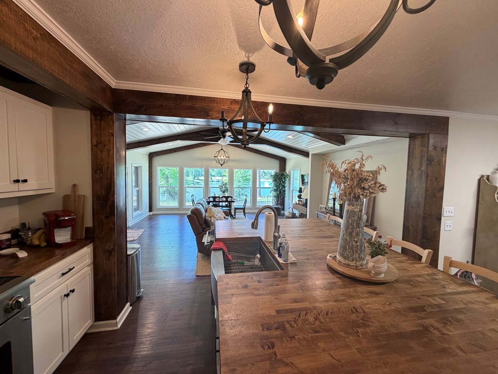 691 County Road 3310