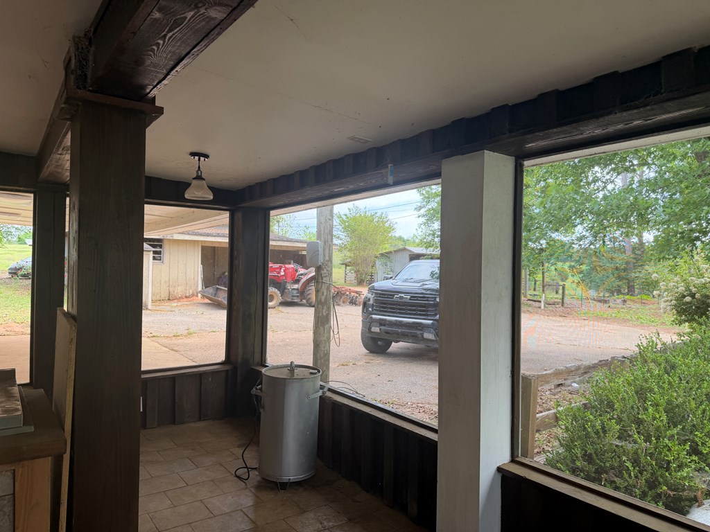 691 County Road 3310