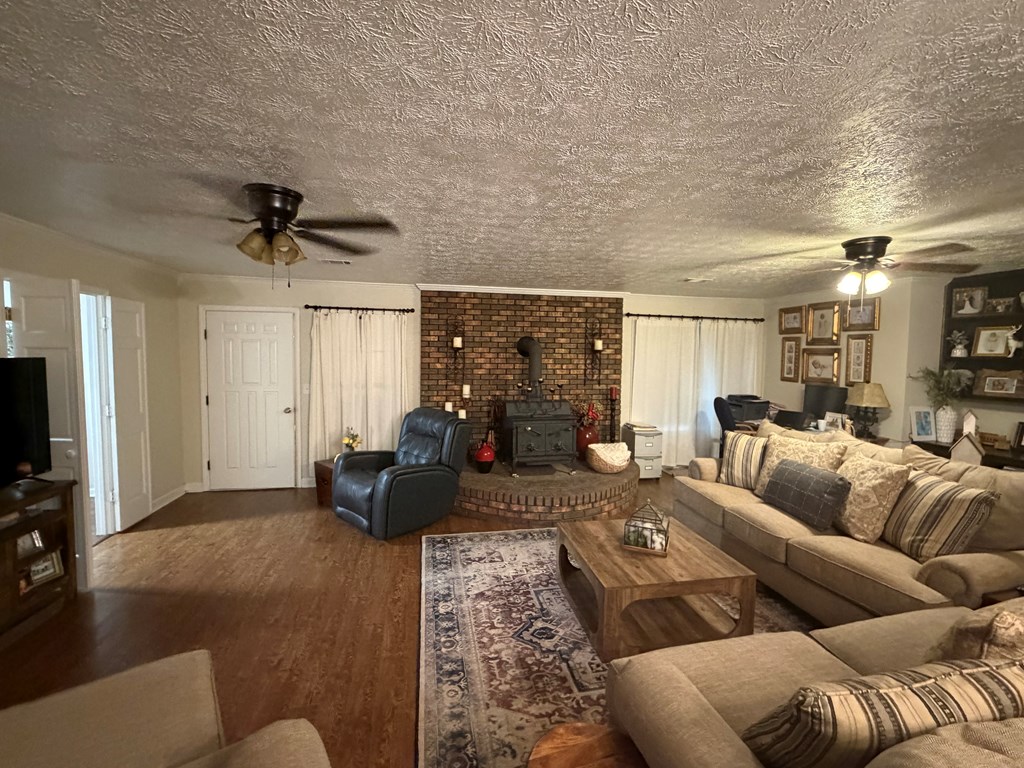 691 County Road 3310