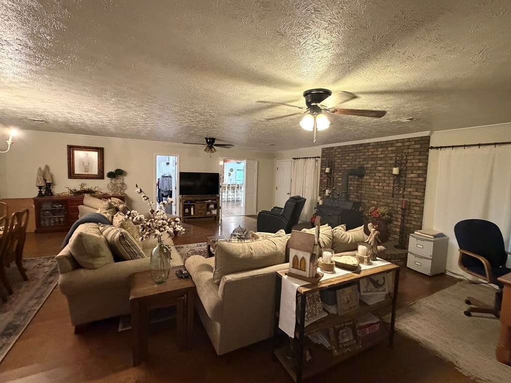 691 County Road 3310