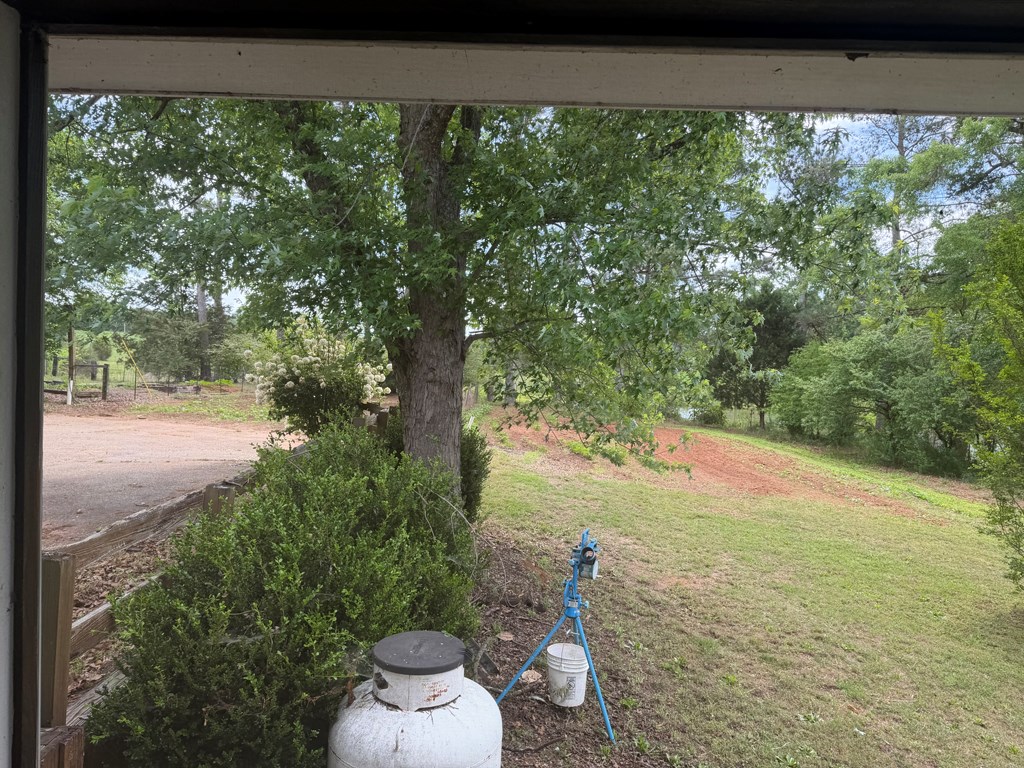 691 County Road 3310