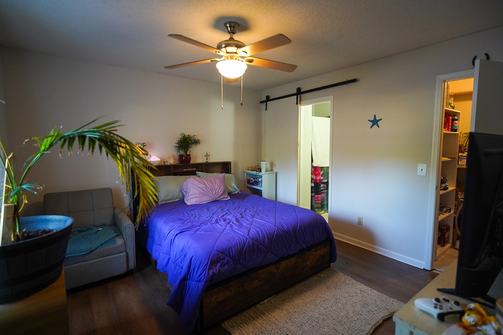 238 Juniper Dr