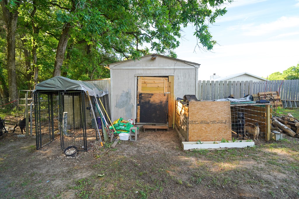 238 Juniper Dr