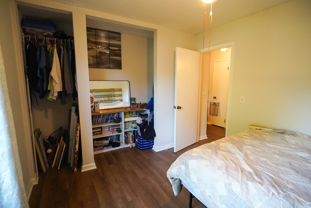 238 Juniper Dr