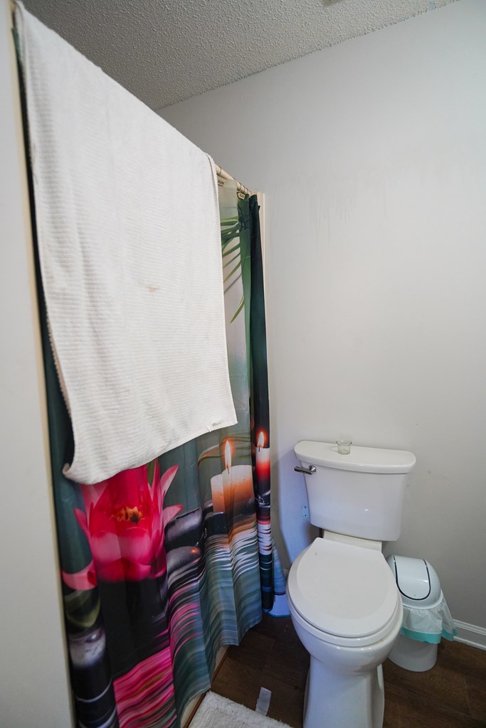 238 Juniper Dr