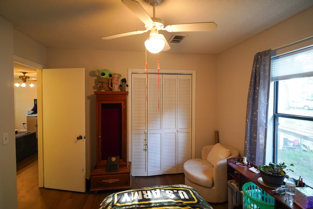 238 Juniper Dr